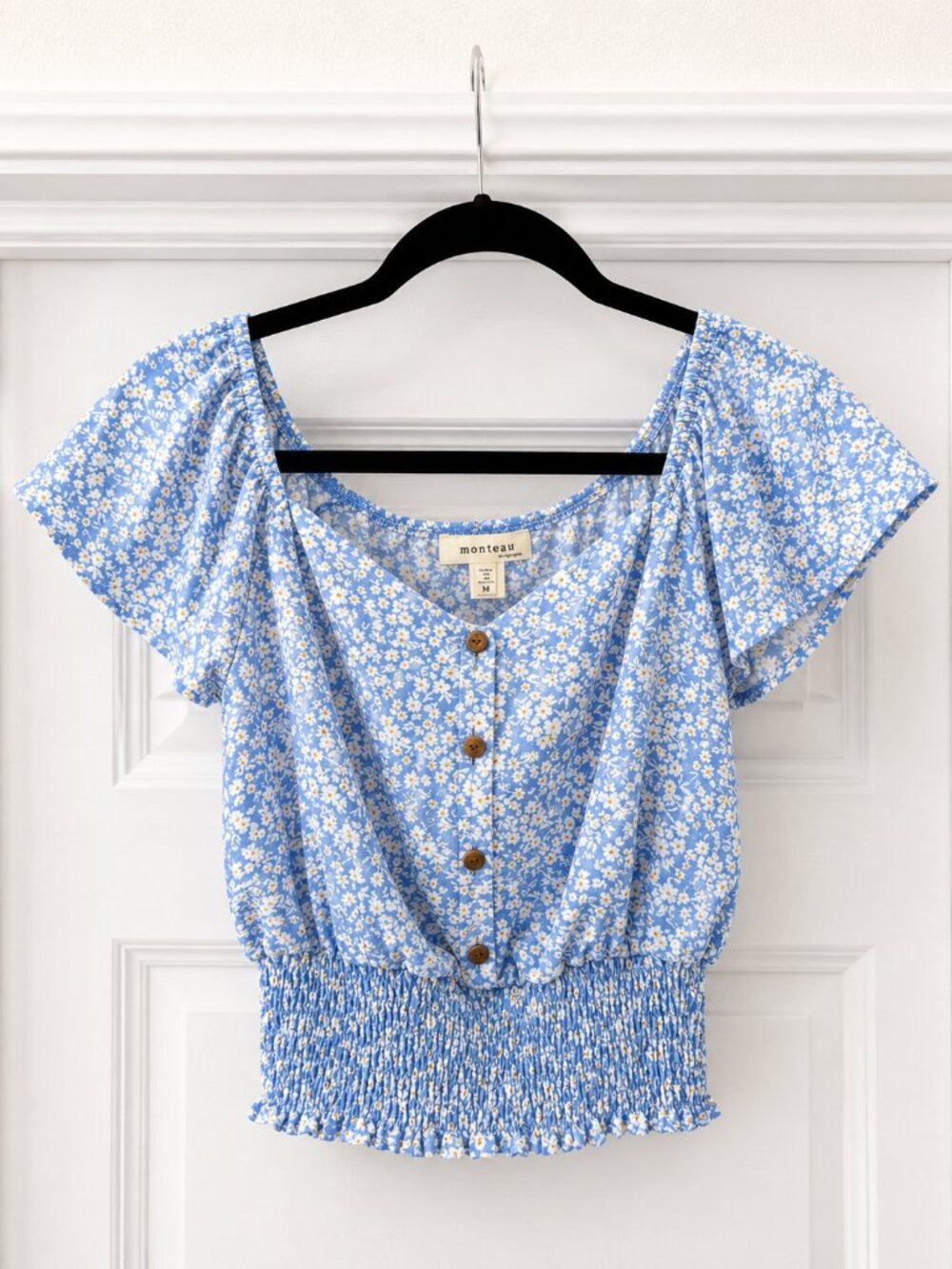 Monteau Los Angeles Blue Floral Smocked Flutter Sleeve Crop Top Size Medium